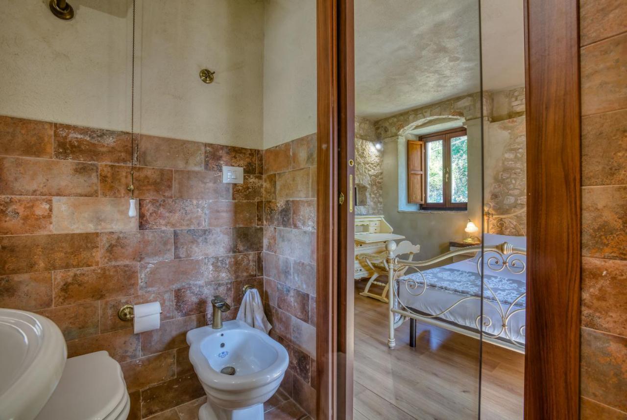 Ferienwohnung La Torre Di Piediluco Col Sant'Angelo Exterior foto