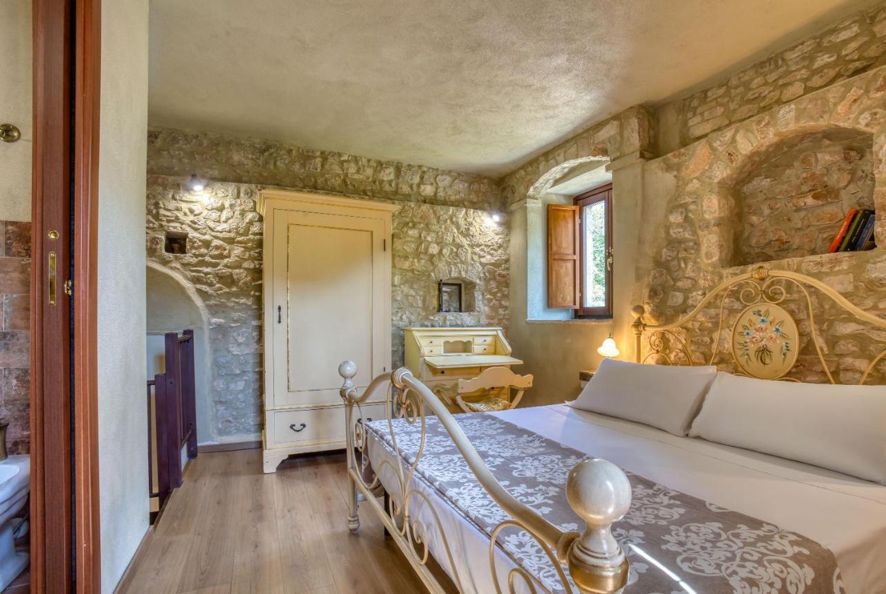 Ferienwohnung La Torre Di Piediluco Col Sant'Angelo Exterior foto